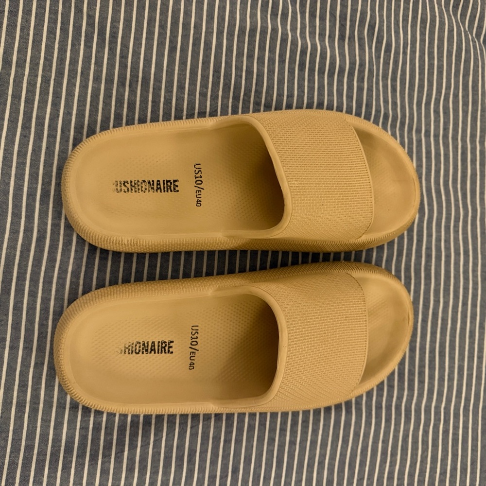 Cushionaire Soft Cushion Slide Sandals